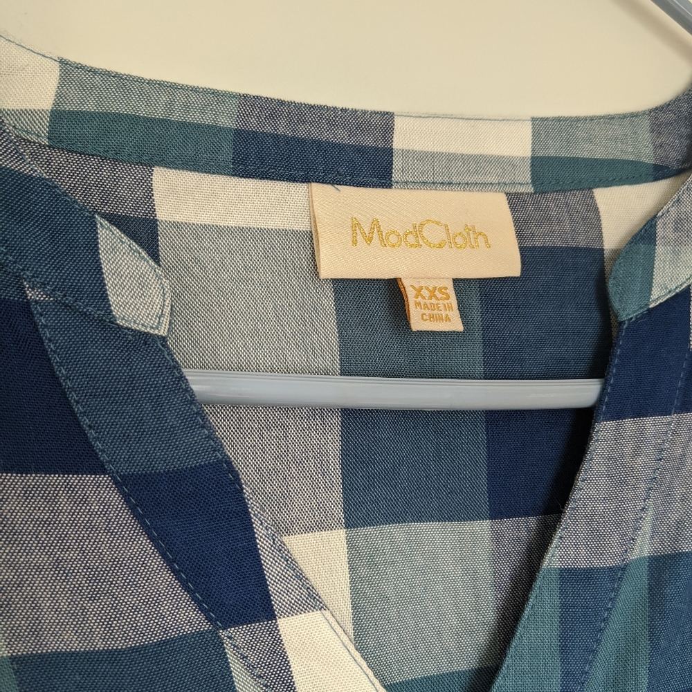 ModCloth blue & white blouse - Picture 2 of 7